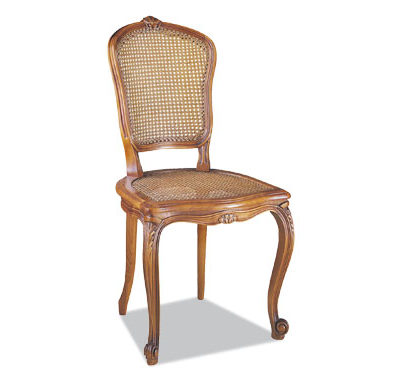 Chaise de style Louis XV cannée à sculpture coquille