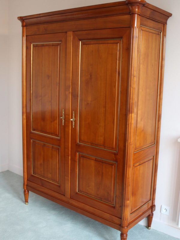 Armoire Louis XVI