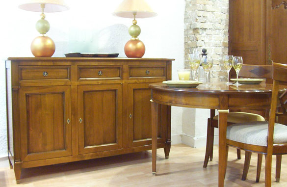 buffet-directoire-en-merisier Buffet Directoire en merisier avec 3 portes et 3 tiroirs