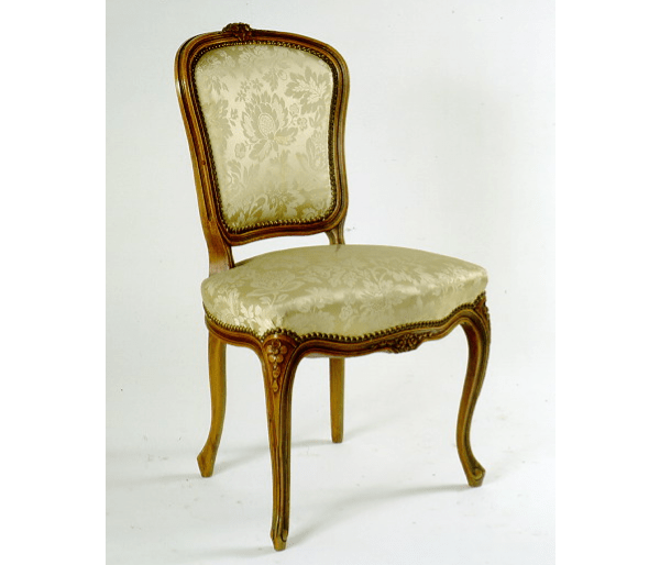 Chaise style Louis XV, montage tapissier, sculpture fleurs