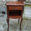 Chevet style Louis XV sculpté, en merisier