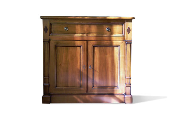 meuble-de-tv-directoire-merisier Meuble TV style Directoire avec pilastres