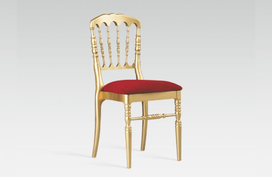 Chaise de style Napoléon III, laque dorée