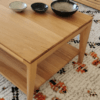 Table basse en chêne avec tablette inférieure, référence BUZZ