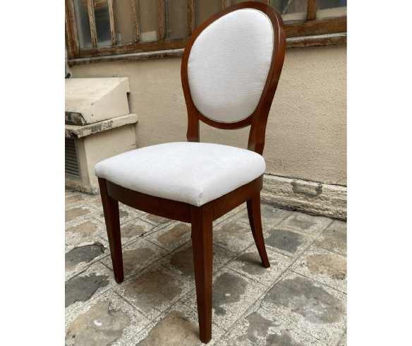 Chaise médaillon moderne, modèle Pauline